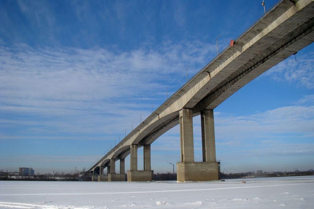 Новые ограждения планируется установить в ходе ремонта Мызинского моста