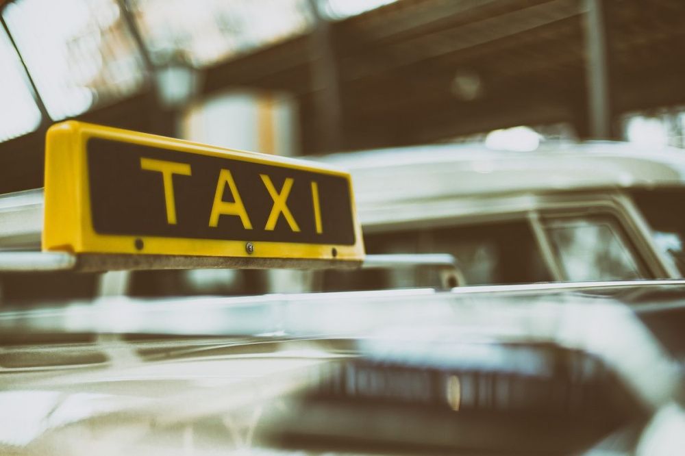 Таксист отказался везти нижегородку из-за возможной плохой оценки