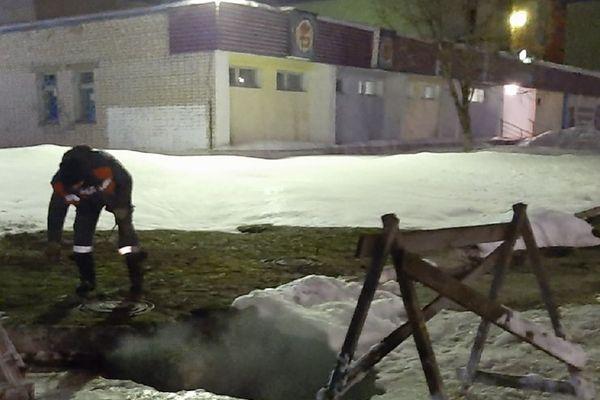 Студентка провалилась в яму с кипятком в Дзержинске