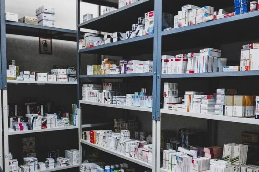Российские аптеки могут возобновить производство медикаментов