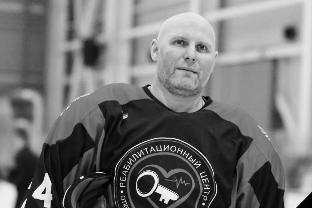 Игрок нижегородской хоккейной команды скончался на льду во время матча 
