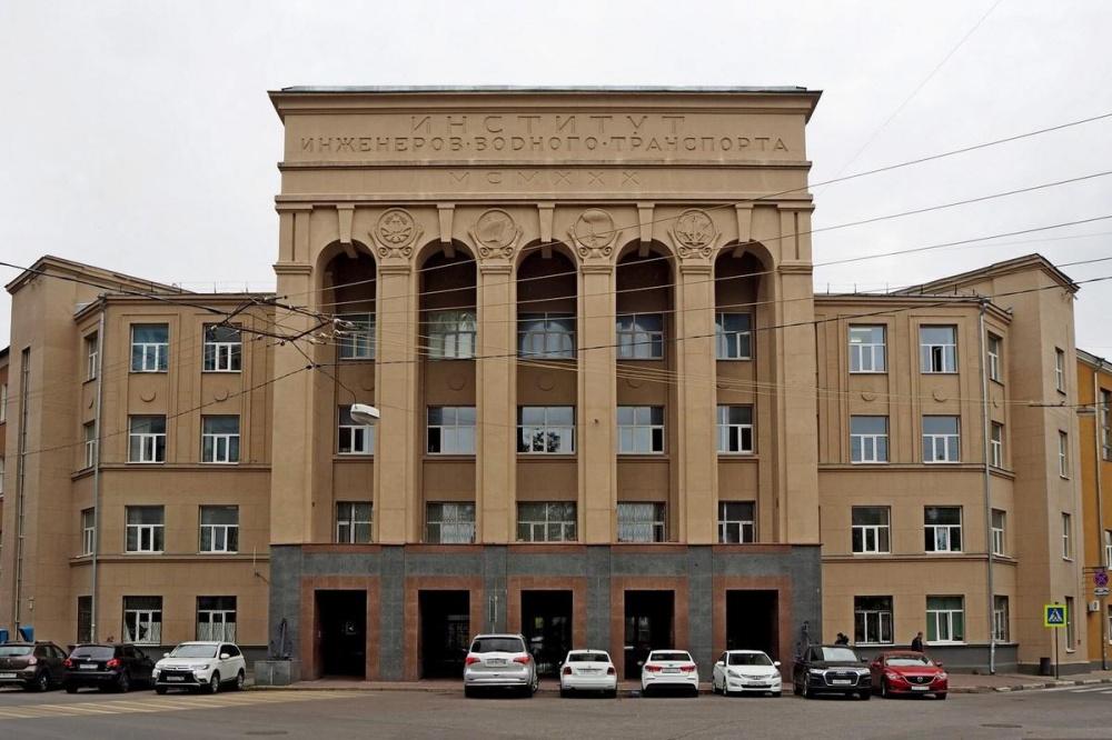 Непривитых преподавателей вуза отстранили от работы в Нижнем Новгороде