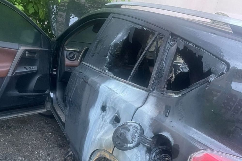 Создавшей благотворительный проект «Привет из дома» нижегородке спалили автомобиль