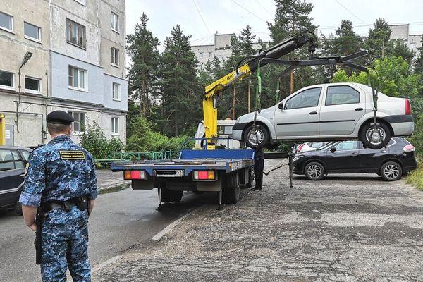 Автомобиль жителя Дзержинска арестовали за долги по ЖКХ