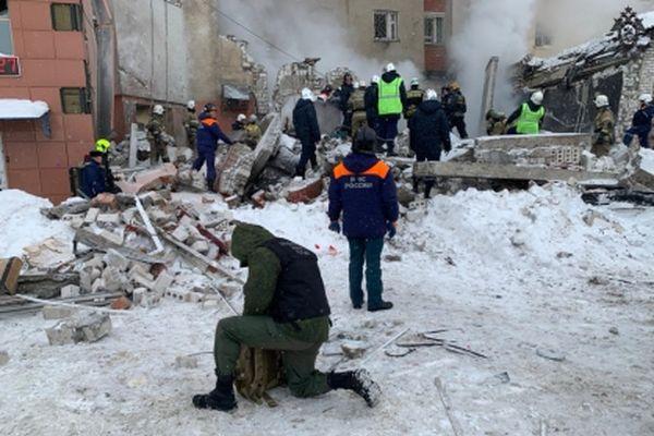 В доме, пострадавшем от взрыва в Нижнем Новгороде, вставят окна 