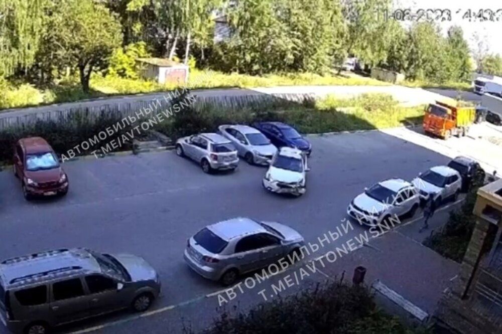 Лишенный прав пьяный водитель протаранил 4 машины в Нижнем Новгороде