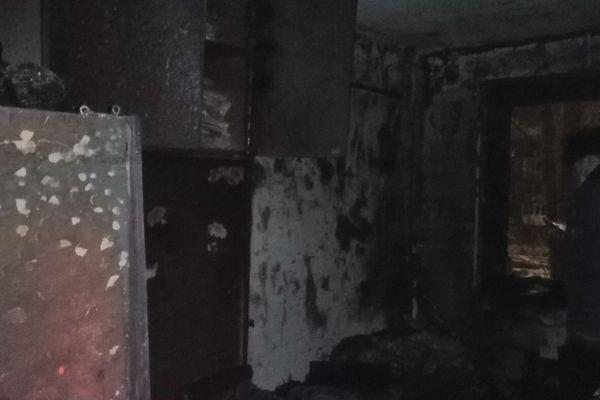 Мужчина сгорел в квартире при пожаре в многоквартирном доме Канавинского района Нижнего Новгорода