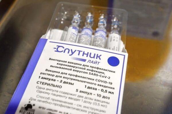 Фото 38 400 доз вакцины «Спутник Лайт» поступило в Нижегородскую область - Новости Живем в Нижнем