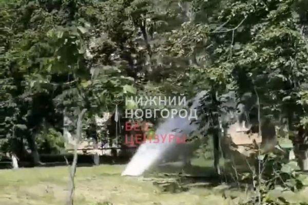 Фонтан холодной воды разбудил жителей Московского района