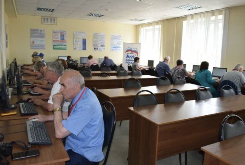 Участниками чемпионата по компьютерному многоборью стали 180 нижегородских пенсионеров