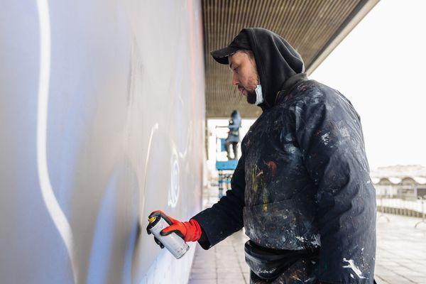 Мурал нижегородского художника откроется на набережной «Музеона» в Москве