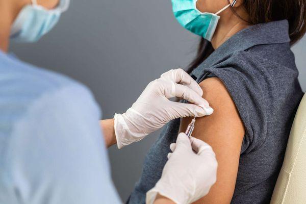 Предварительную запись на вакцинацию против COVID-19 отменили в Нижегородской области
