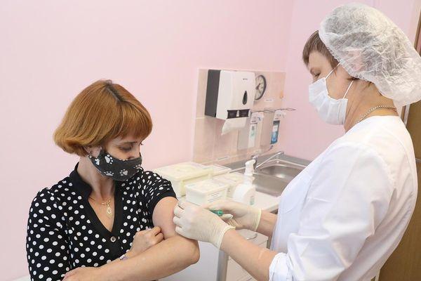 Более 970 тысяч человек привились от COVID-19 в Нижегородской области