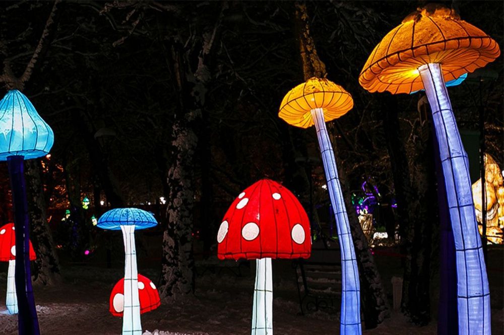 Фото Сказочные инсталляции устанавливают в детском парке имени Свердлова - Новости Живем в Нижнем