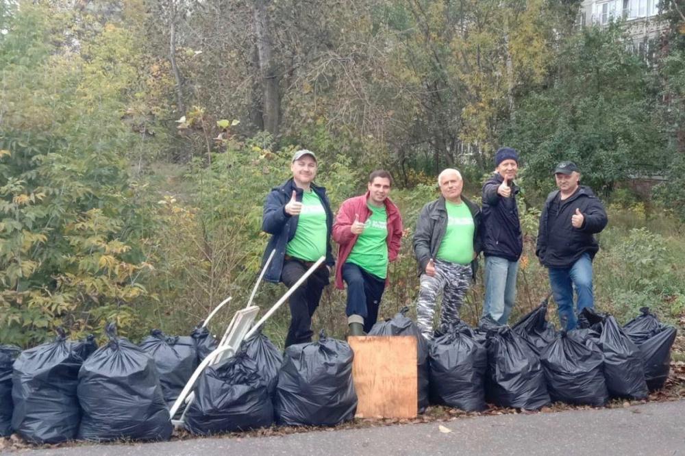 Фото Почти 30 мешков мусора собрали волонтеры в Сормовском районе Нижнего Новгорода - Новости Живем в Нижнем