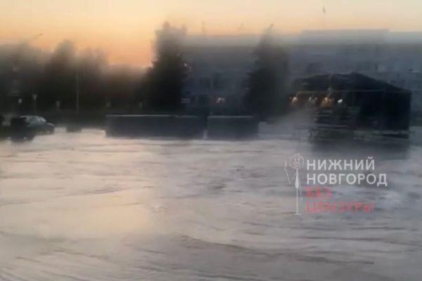 В Советском районе затопило площадку у сцены к 800-летию Нижнего Новгорода