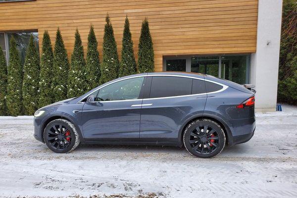 Фото Застройщик из Сарова выставил на продажу автомобиль Tesla - Новости Живем в Нижнем
