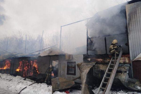 Открытое горение на складе в Кстове ликвидировали