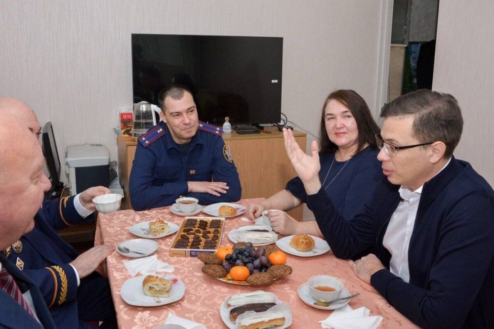 Юрий Шалабаев посетил новое жилье пострадавших от взрыва газа на Краснодонцев