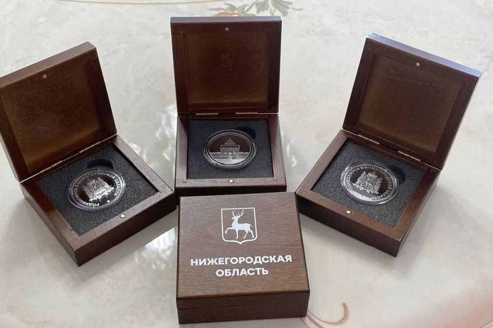 Фото Медали «Родившемуся в Нижегородской области» с обновленным дизайном вручили семьям - Новости Живем в Нижнем