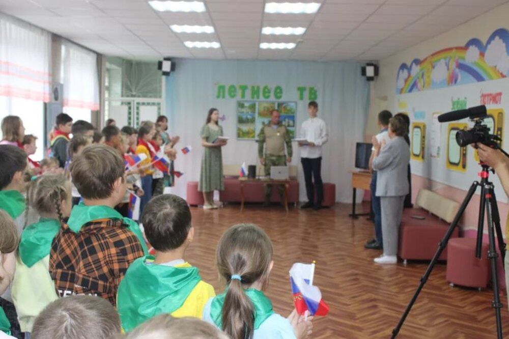 Отдыхающие в летнем лагере нижегородские школьники встретились с бойцом СВО