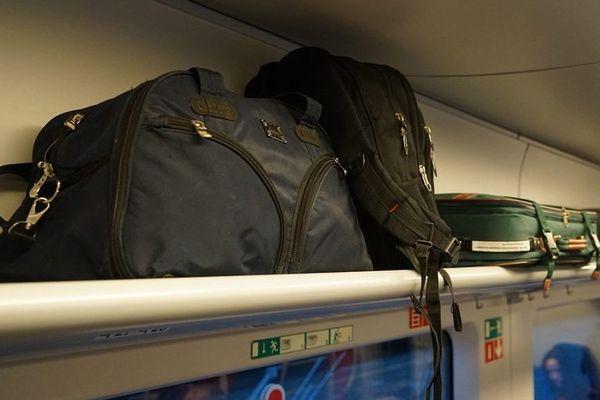 Более 22 тыс. забытых вещей помогли вернуть пассажирам поездов в 2020 году