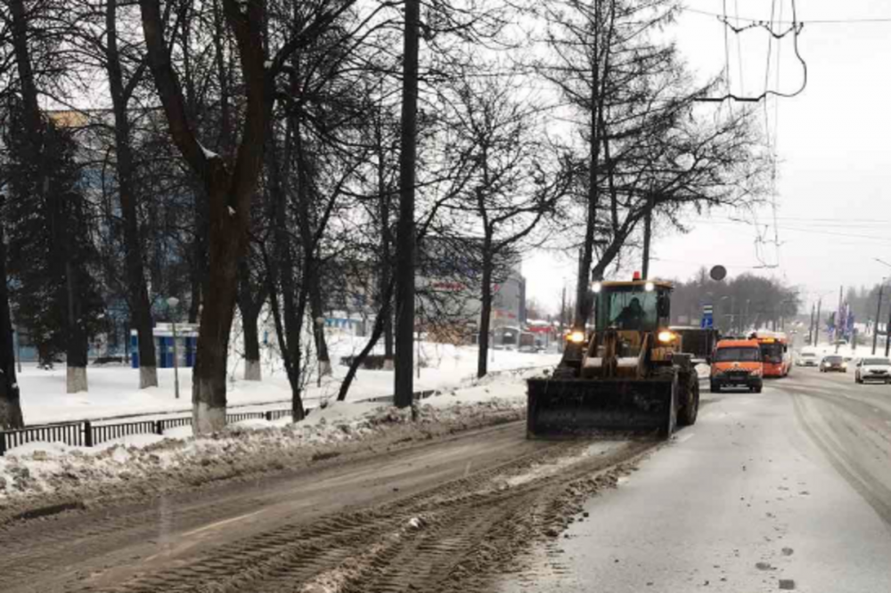 Фото Дорожные службы работают в усиленном режиме из-за снегопада в Нижнем Новгороде - Новости Живем в Нижнем