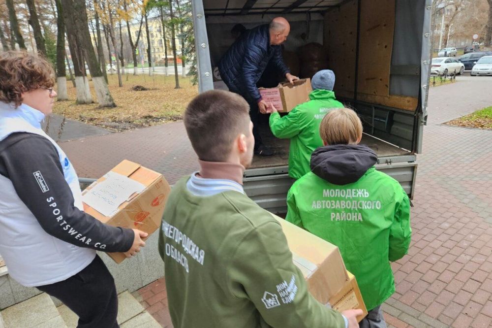 Жители Автозаводского района собрали 2 тонны гуманитарного груза для бойцов СВО