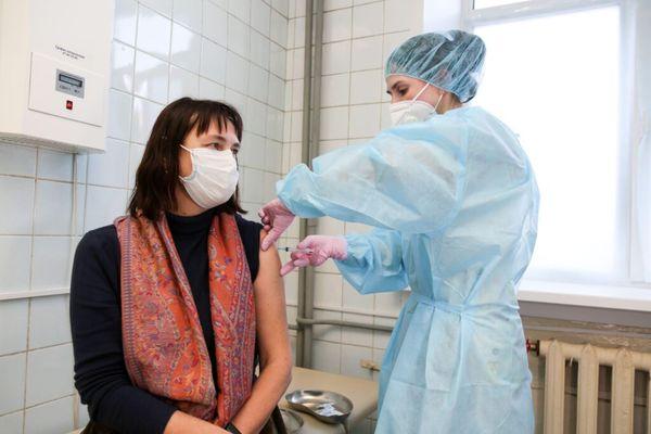 Больше 30 тысяч жителей Нижнего Новгорода записались на вакцинацию от COVID-19