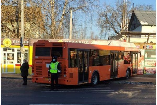 Автобус насмерть задавил женщину в Нижнем Новгороде