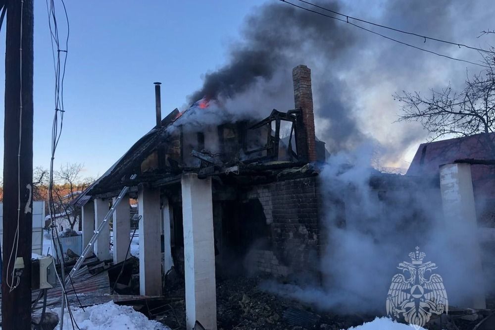 Пожар с двумя погибшими произошел в садовом товариществе Дальнеконстантиновского района