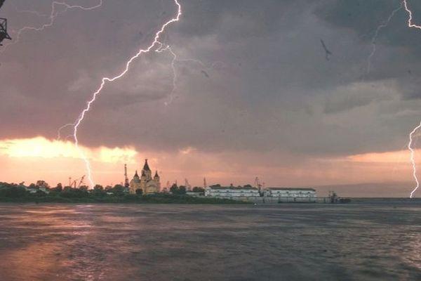 Ливни, град и грозы ожидаются в Нижегородской области вечером 15 июля
