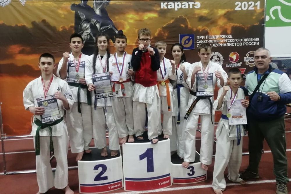 Нижегородские каратисты завоевали восемь медалей в Санкт-Петербурге