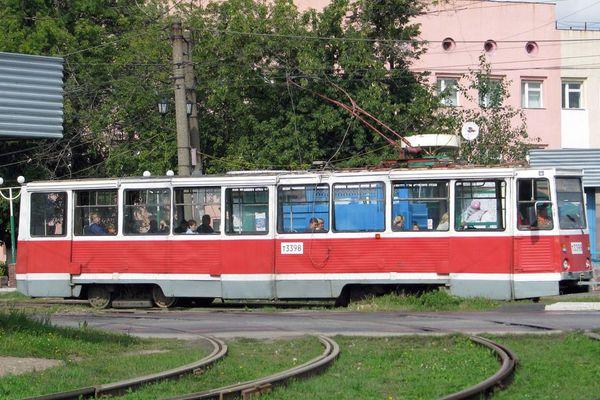 Маршрутка столкнулась с трамваем в Автозаводском районе Нижнего Новгорода