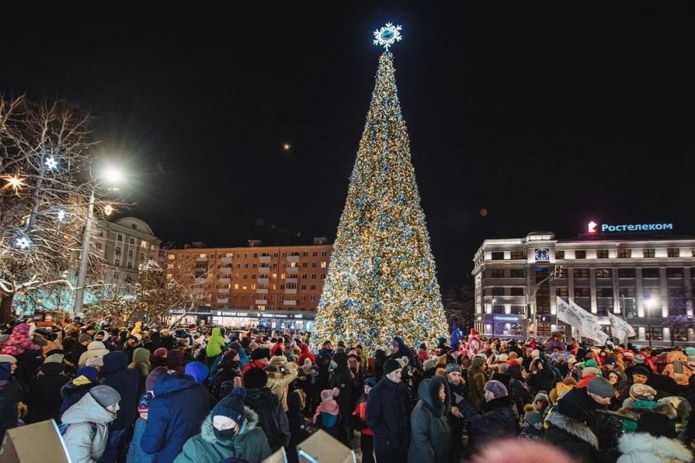 Фото Новогодний парад прошёл в Нижнем Новгороде 11 декабря - Новости Живем в Нижнем
