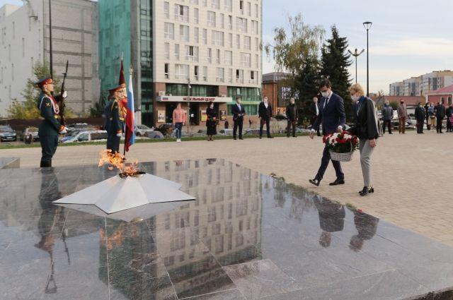 Фото В Нижнем Новгороде завершено благоустройство площади Славы - Новости Живем в Нижнем