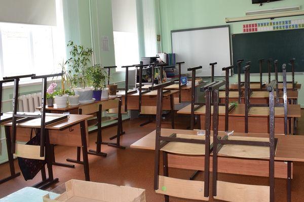 Учеников средних и старших классов нижегородской гимназии №50 переведут на дистанционное обучение