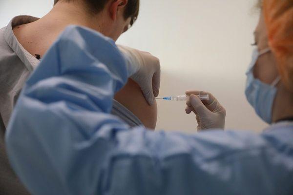 Фото Более 640 тысяч нижегородцев вакцинировались от COVID-19 к 19 июля - Новости Живем в Нижнем