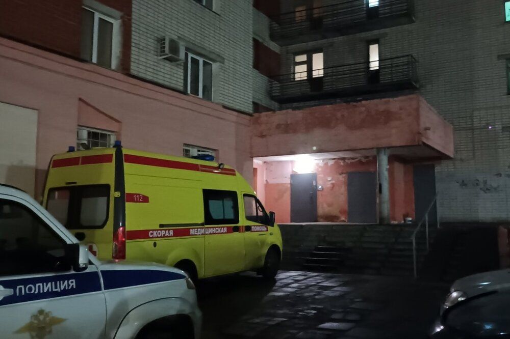 Мужчина и девушка упали с высоты в Дзержинске в ночь на 2 апреля