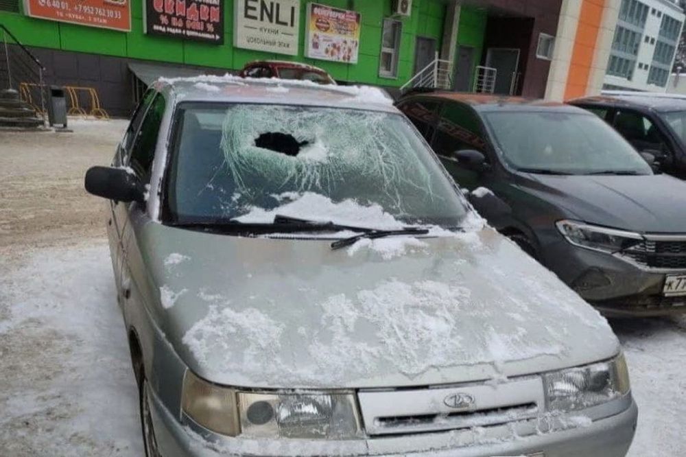 Разгромившего несколько автомобилей подростка задержали полицейские в Сарове