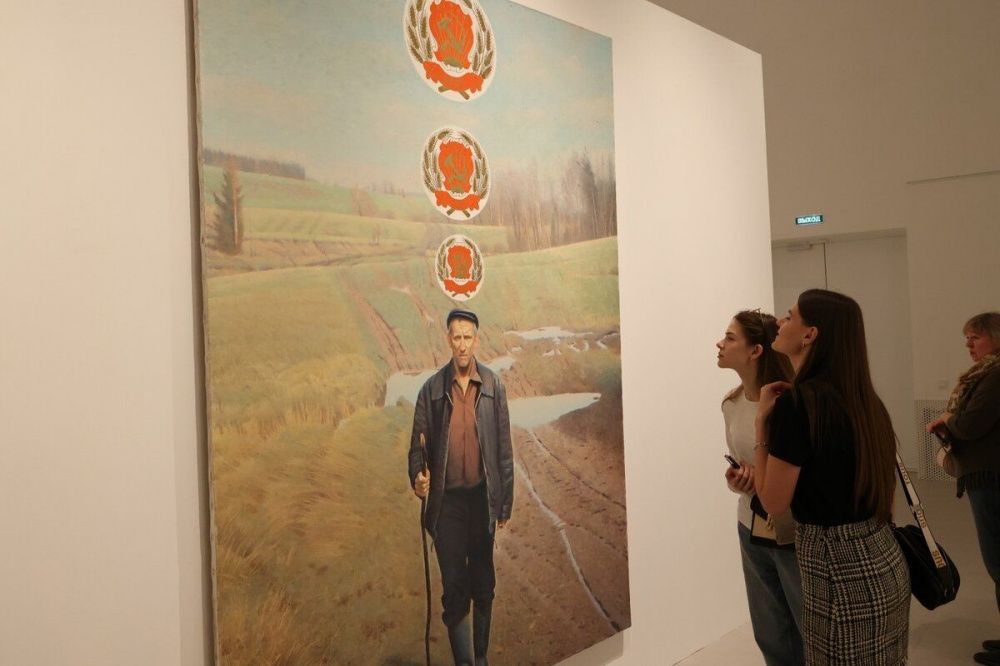 Выставка к 90-летию художника Эрика Булатова открылась в Нижнем Новгороде
