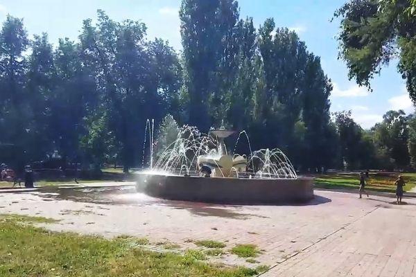 Неизвестные сломали фонтан на проспекте Ильича в Нижнем Новгороде