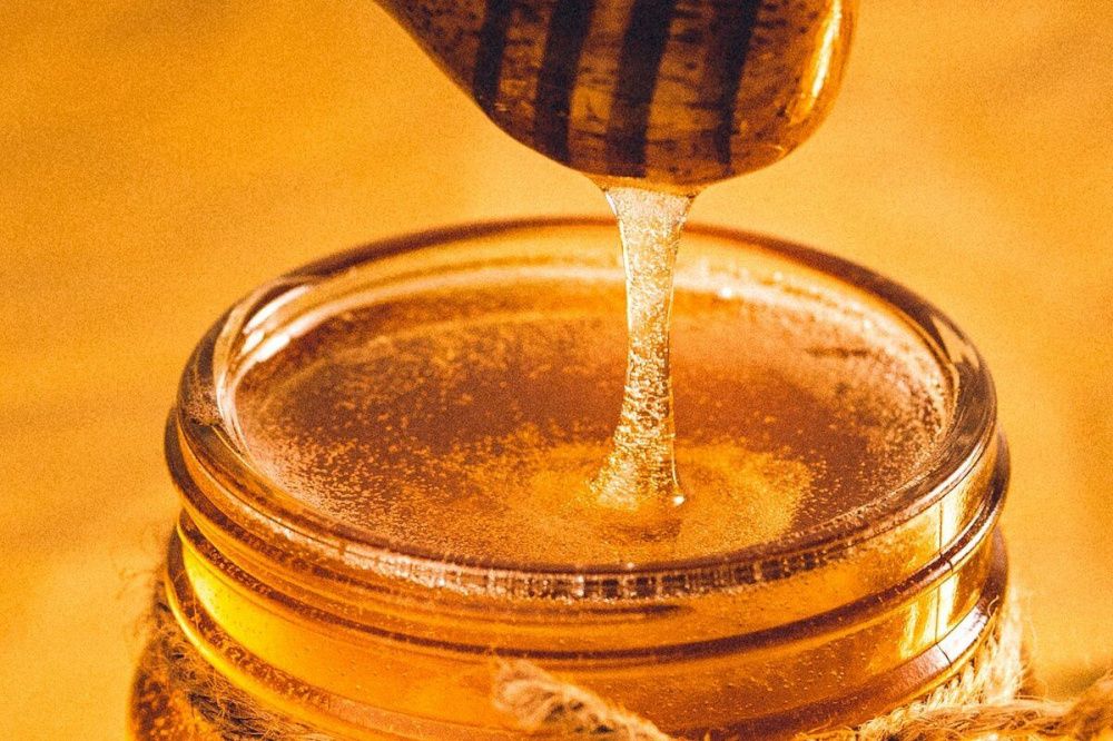 Нижегородские специалисты обнаружили опасный для здоровья мед