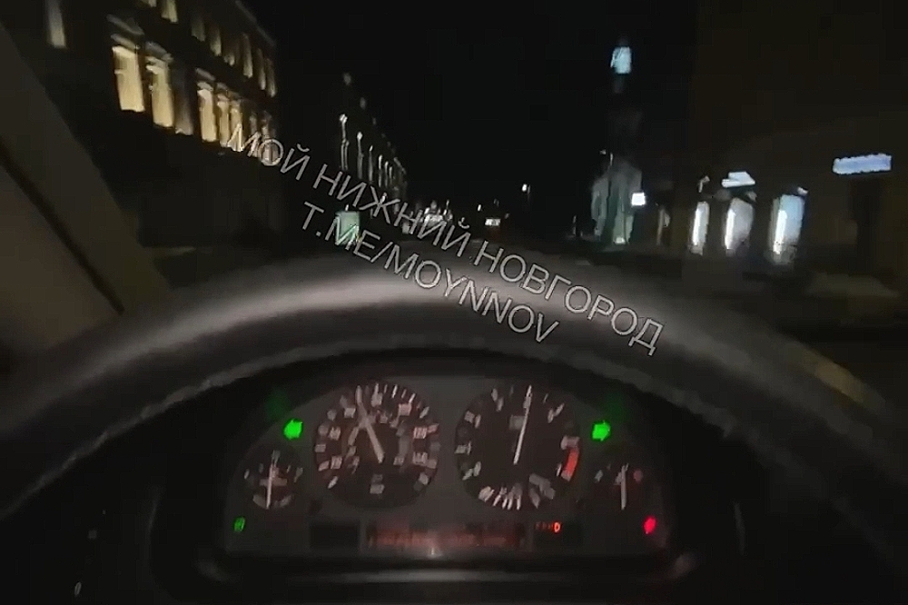 Фото Лихач на BMW прокатился по Большой Покровской со скоростью более 100 км/час - Новости Живем в Нижнем