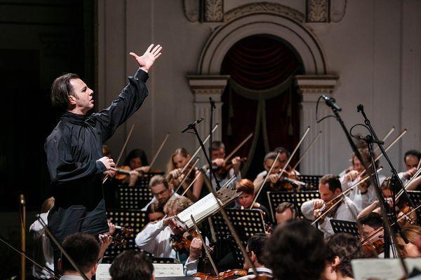 Концерты известного дирижера Теодора Курентзиса и его оркестра состоятся в нижегородском театре драмы