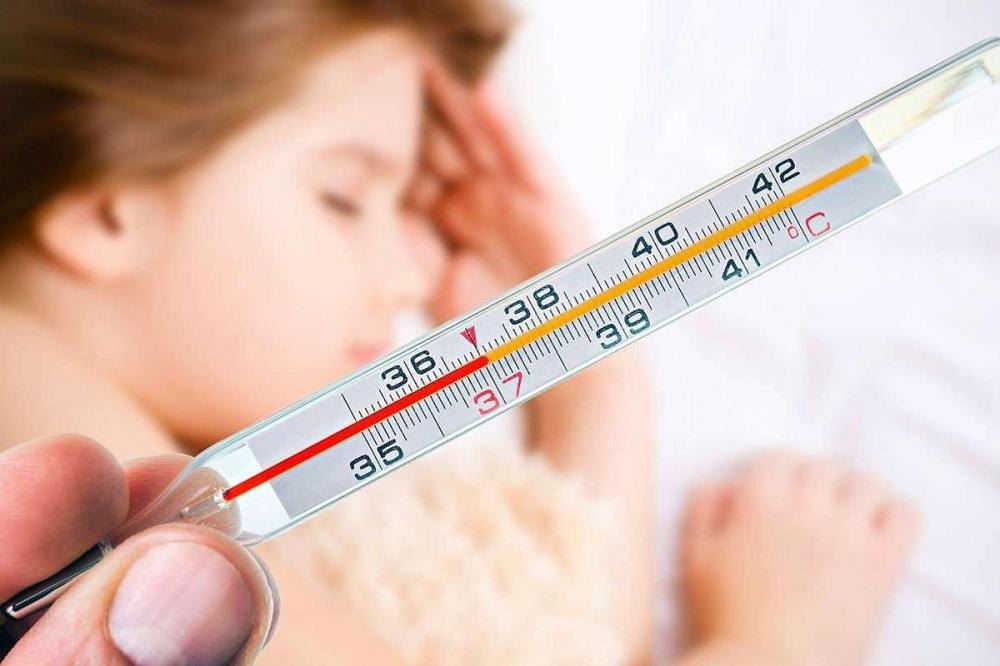 Фото Мелик-Гусейнов заявил, что высокая температура — самый распространенный симптом COVID-19 - Новости Живем в Нижнем