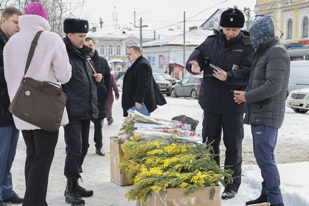 Фото Точки незаконной торговли цветами выявлены в Нижнем Новгороде - Новости Живем в Нижнем