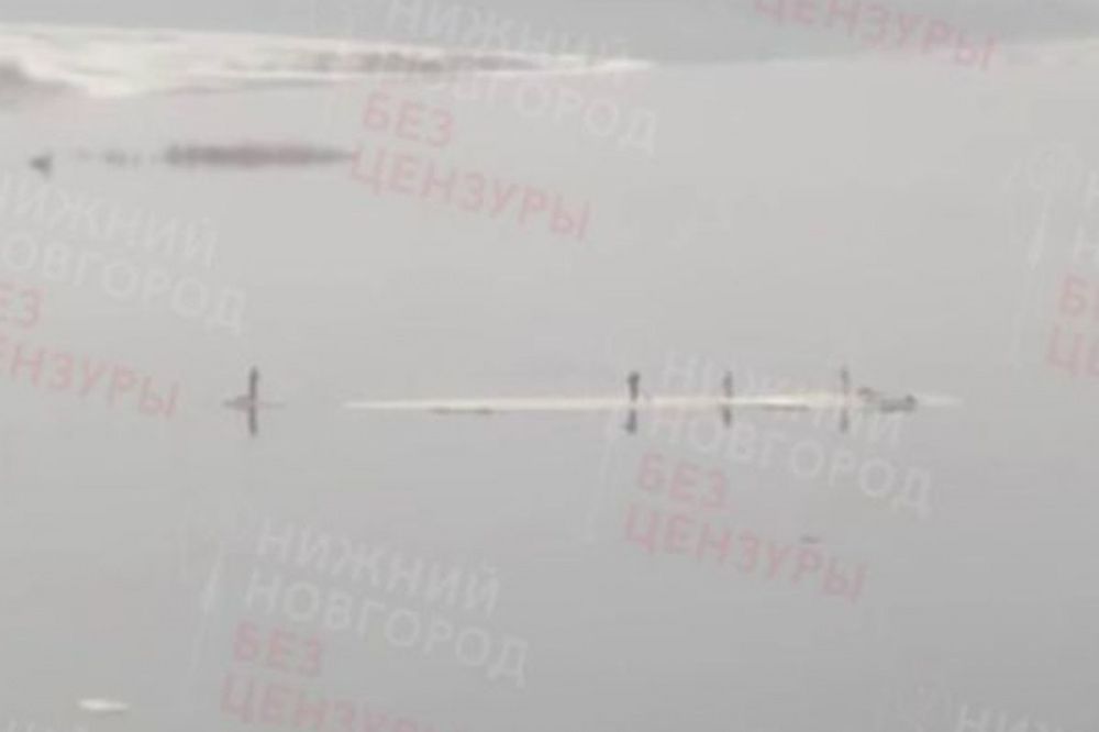 Фото Нижегородцы с веслами «угнали» льдину на Волге - Новости Живем в Нижнем