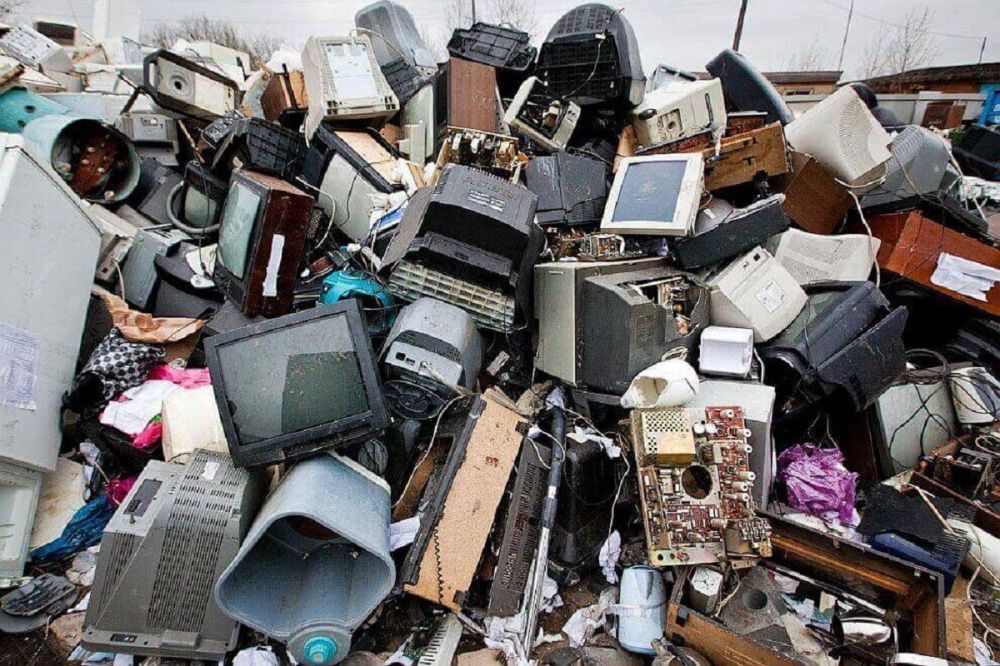 Фото Выбрасывать бытовую технику в мусорные баки запретят в России с 1 марта - Новости Живем в Нижнем