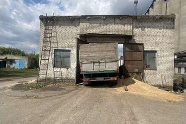 СК возбудил дело из-за гибели мужчины на территории Шатковского зерноперерабатывающего комплекса